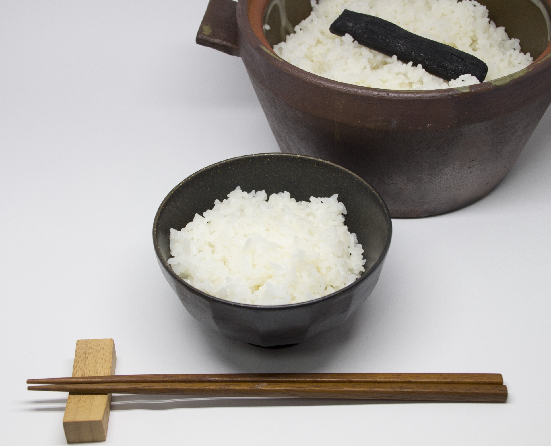 なぜ備長炭でご飯を炊くと美味しいの？